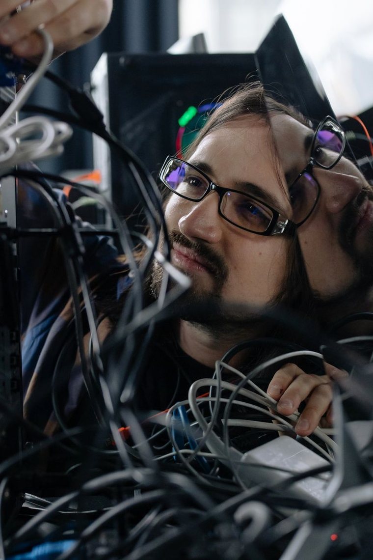 A senior engineer, when it breaks, Engineer.ondemand